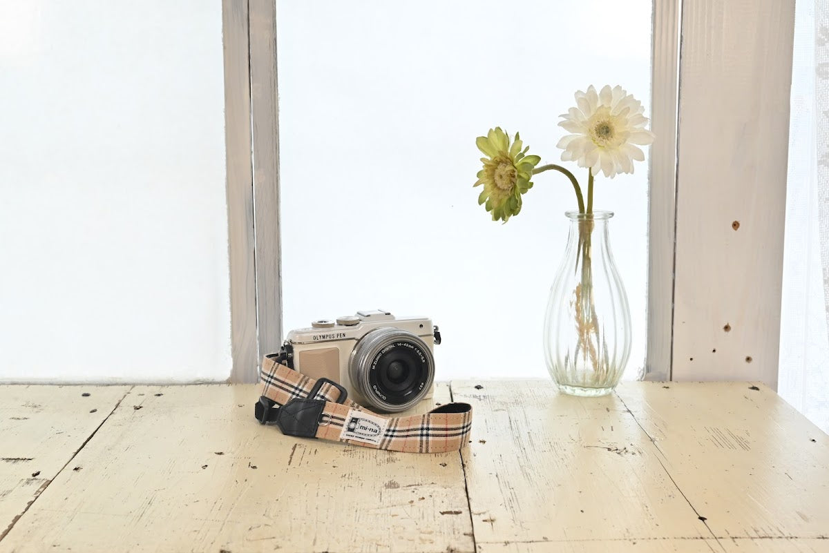 mi-na Camera Strap Beige Tartan Check 2.5cm