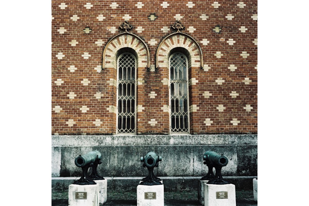 Lomography 2021 LomoChrome Metropolis 120 ISO 100–400 Film