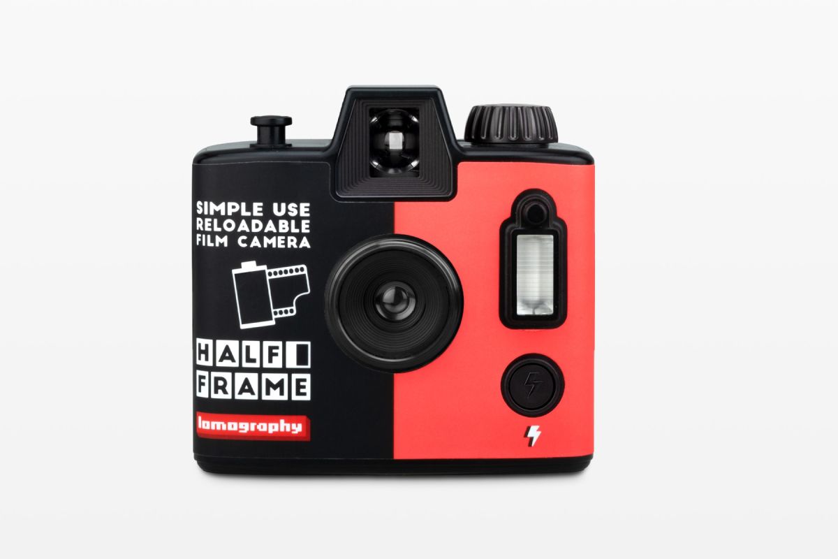 Lomography Simple Use Half Frame - Black & White