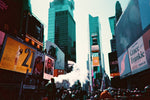 使用 Lomography 簡易膠片相機迷失在紫色迷幻中