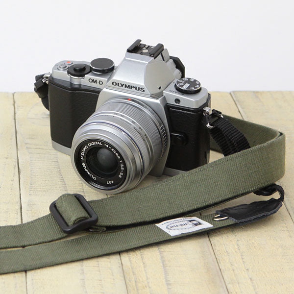 mi-na Camera Strap — H.L. Linen Khaki (2.5cm)