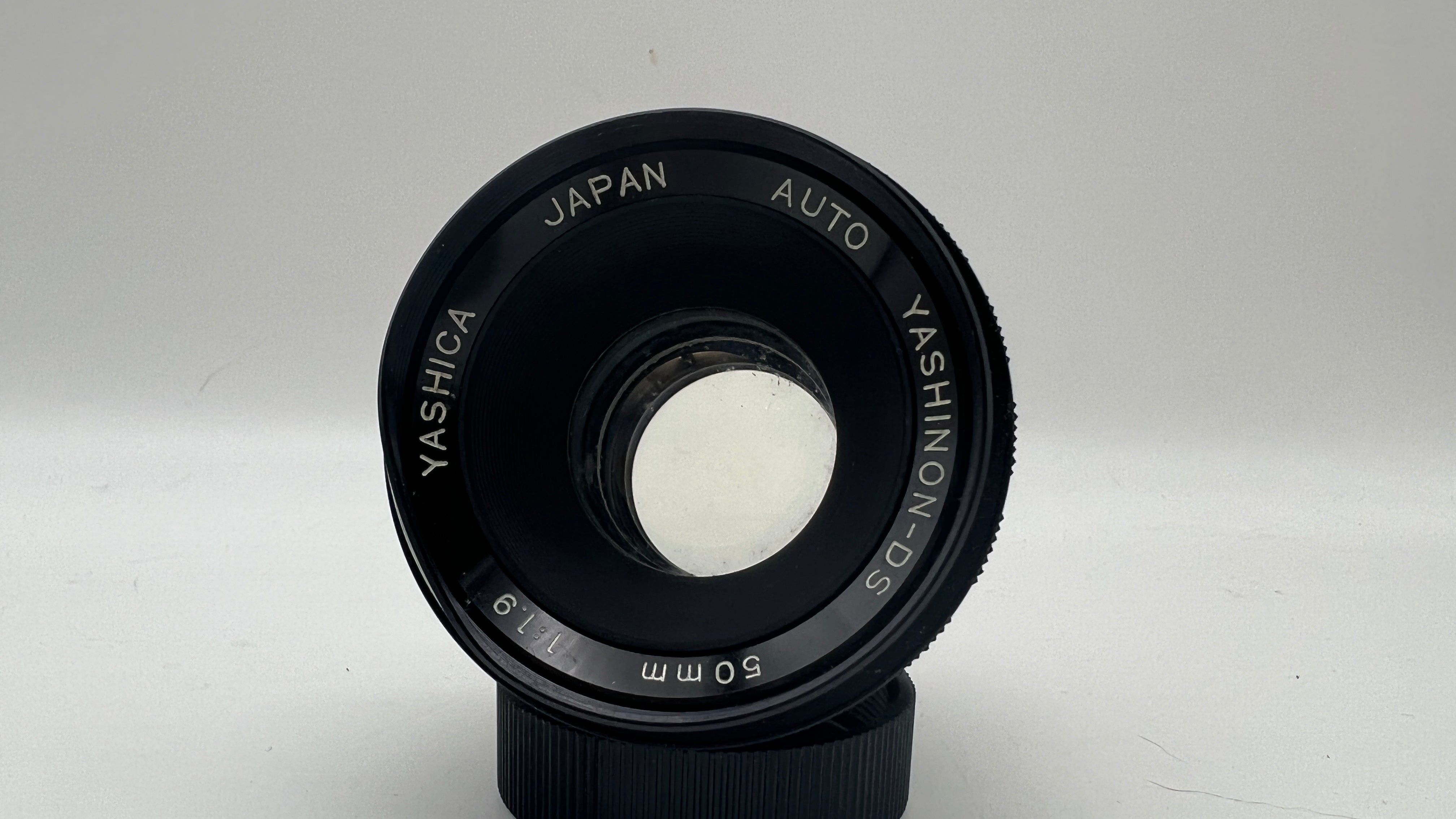 Yashica DS 50mm f1.9 (m42 mount)