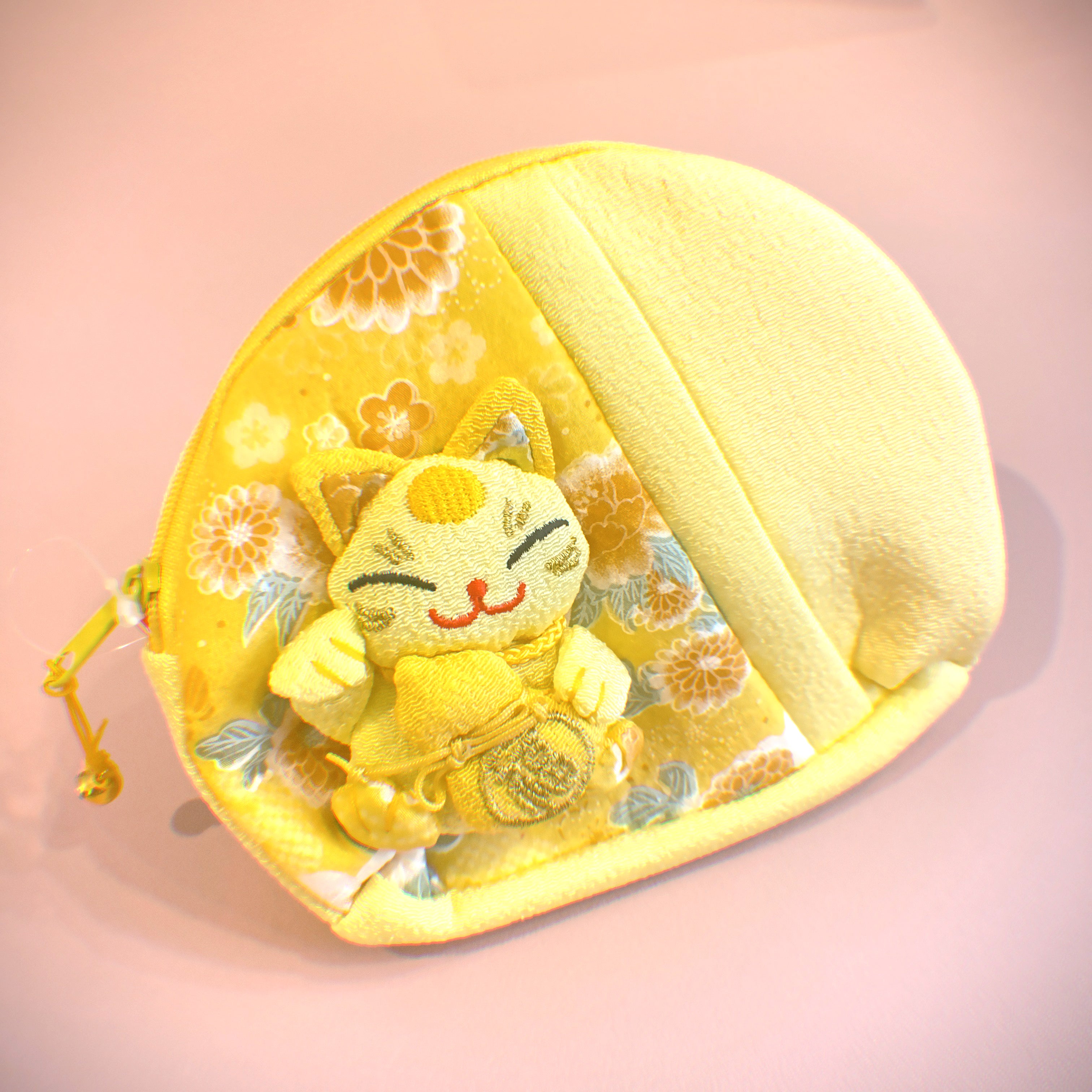 Yellow Beckoning cat Series Pouch