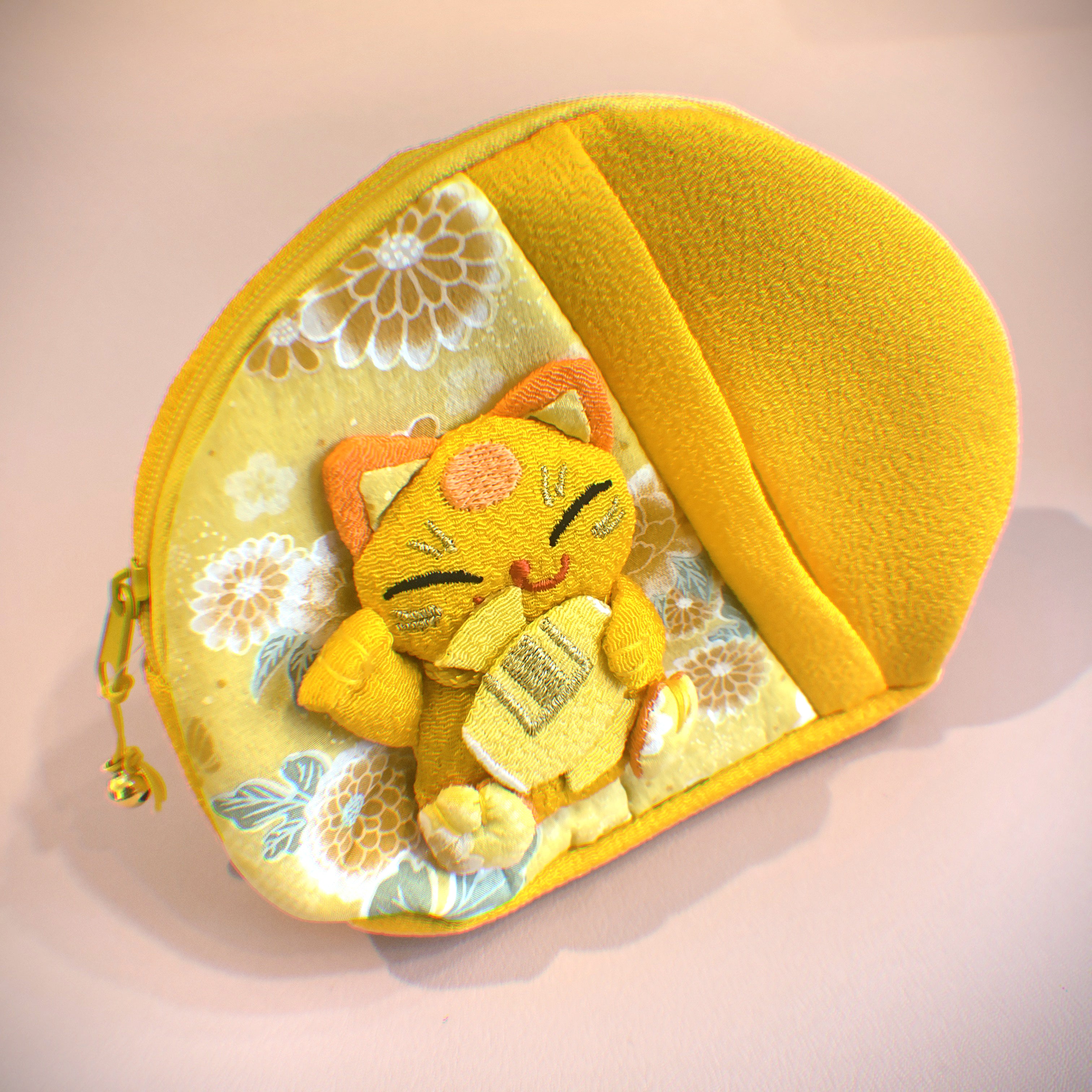 Yellow Beckoning cat Series Pouch