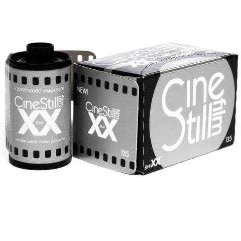 Cinestill BWXX 黑白 / 135 - 36exp。