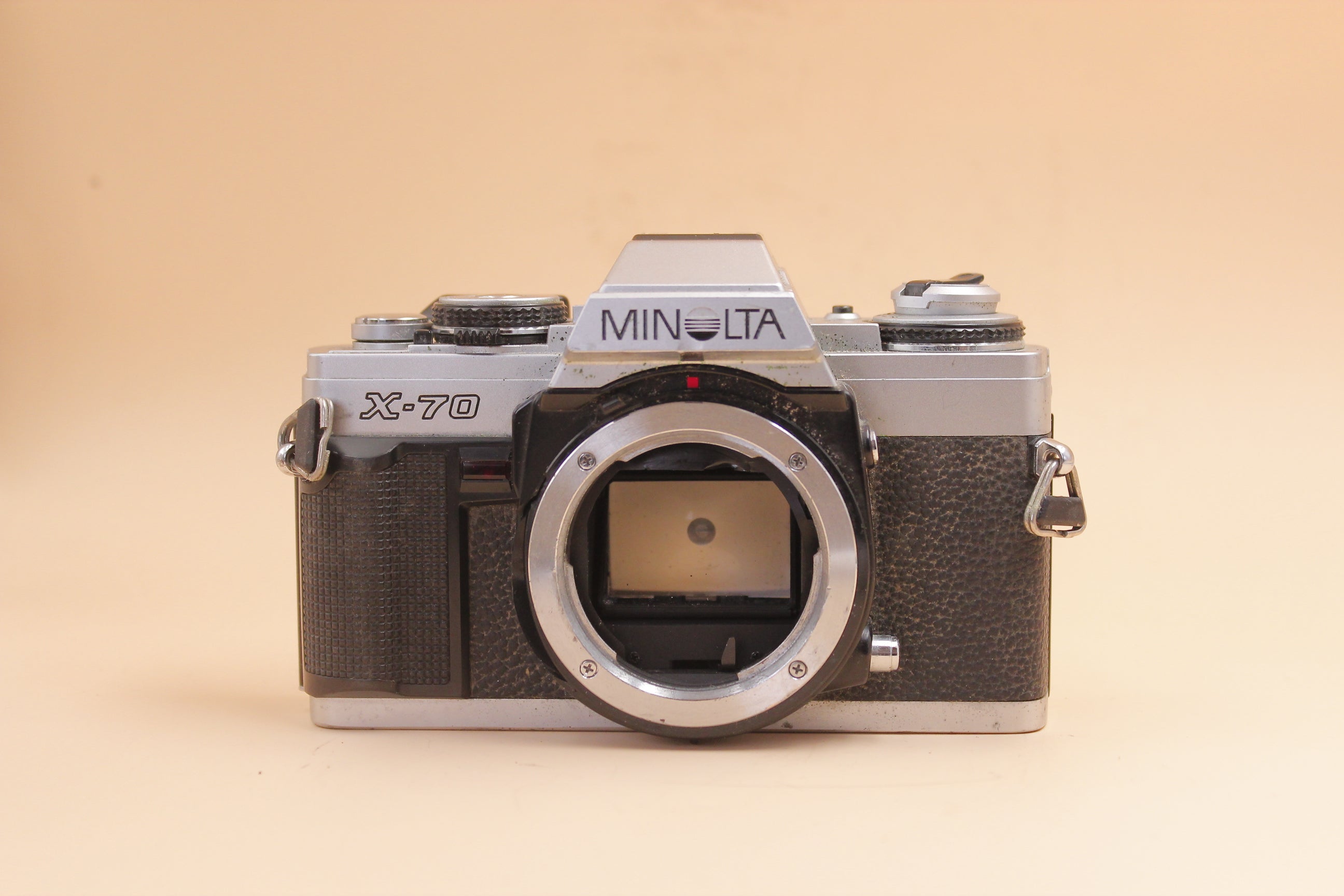 Minolta X-70